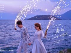 -爱我旅拍婚纱摄影(大理店)