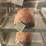 食物出现在口腔里，就像爱情出现在青春里