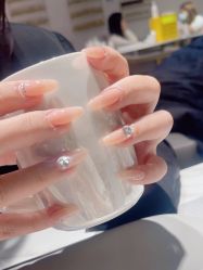 -丽心自助美甲美睫