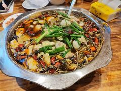 -乡土特色.冷锅鱼.牦牛肉汤锅