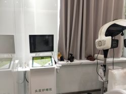 -LESSMORE科技头皮理容中心