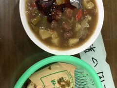 -李老五腊牛肉夹馍(大差市店)