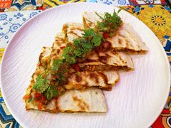 墨西哥鸡肉芝士饼-LESCEDARS Brasserie Bistro香柏树