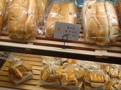 -蓝小轩蛋糕·面包(趣春店)