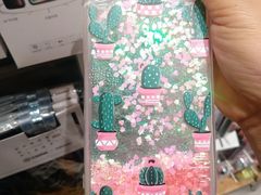 -名创优品(广州萝岗万达广场店)