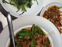 -阿瓦山寨·湘菜现炒·剁椒鱼头王(咸阳总店)