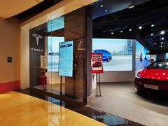 -TESLA 特斯拉(上海太古汇体验店)