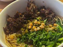 -呷佬·长沙手工米粉(金沙江路店)