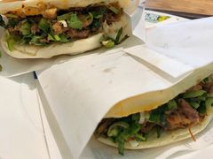 煨牛肉夹馍-西部马华清真兰州牛肉面·烧烤夜市(三里河店)