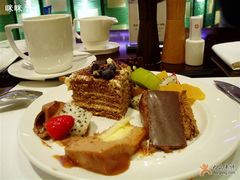 再次甜品盘-咖啡苑自助餐厅·中国大饭店