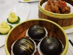 土豪金流沙包-水上明月·湖景餐厅