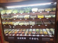 -小蛮椒麻辣烫·麻辣拌(青浦宝龙店)