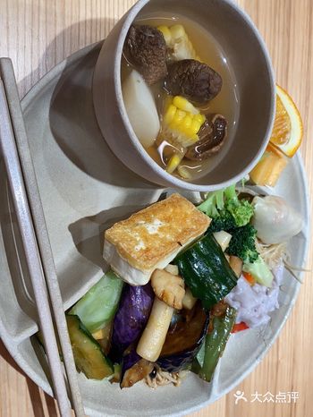 #天天领红包素满香·素食自助餐，以纯净素食为载体