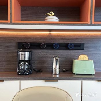 打满到顶餐边柜,功能区域划分明确