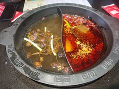鸳鸯锅底-宽板凳老灶火锅(外馆斜街店)