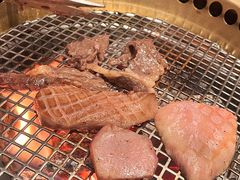 -铭牛烧肉·和牛海鲜自助(高新月牙湖店)
