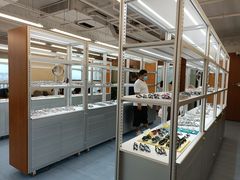 -无奔眼镜·蔡司·依视路授权店(马家堡店)