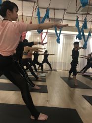 -静待花开瑜伽尊巴会馆