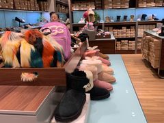 店内环境-UGG(燕莎奥特莱斯购物中心店)