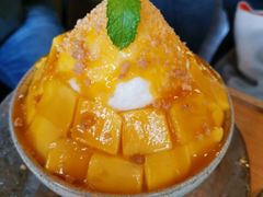 -莓园冰淇淋店