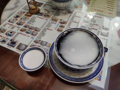 -广信牛奶甜品世家(台东店)