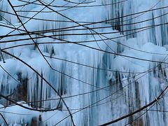 -大平台龙居瀑布旅游区