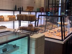 面包甜点陈列柜-81bakery(关山路店)