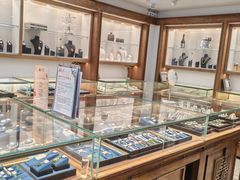 -品真阁华夏典当行(四通桥店)