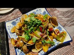 -老街烧烤大排档·地道湖北菜·龙虾馆(汉口火车站店)