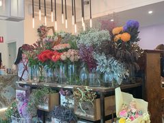 -FLOVIE FLORIST CAFE