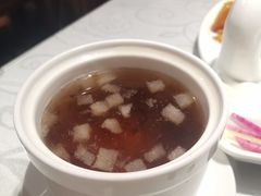 川贝雪梨炖桃胶-湖庭壹品鸭王·传统北京烤鸭·别墅私房菜·庭院宵夜(江宁店)