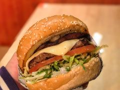 -The Habit Burger Grill 哈比特汉堡(复兴soho店)