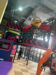 -欧酷世界动力星球(王府井奥莱UP TOWN店)