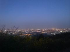 -鬼笑石后山停车场