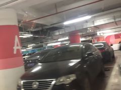 -苏宁广场-停车场