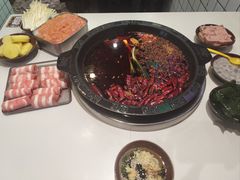 -卤校长老火锅(杨家坪直营店)