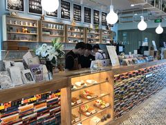-猫的天空之城概念书店(北戴河蔚蓝海岸店)