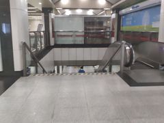 -中山北路(地铁站)