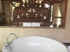 -三亚亚龙湾五号度假别墅酒店