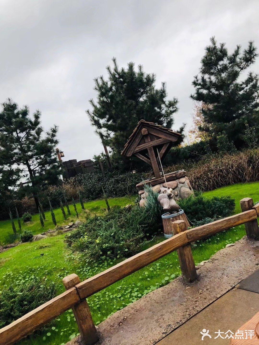 七个小矮人矿山车