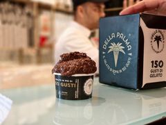 -Gelateria Dondoli
