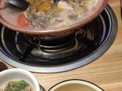 -阿婆情腊排骨火锅(金虹路店)