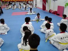 -健成运动中心·体适能跆拳道少儿格斗体考跳绳