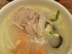 过桥米钱-云海肴·汽锅鸡·云南菜(天山百盛优客店)