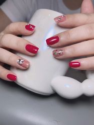 -ManiQ 美甲美睫專門店