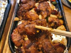 -老东镇啤酒屋海鲜加工·蒸汽海鲜·海鲜烧烤(台东店)