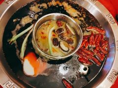 -山城年华老火锅(玉林店)