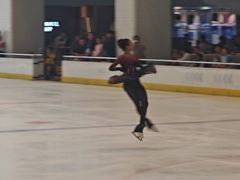 -冰纷万象滑冰场(深圳万象城店)