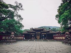 -峨眉山报国寺