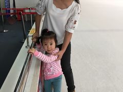 -冰纷万象滑冰场(深圳万象城店)